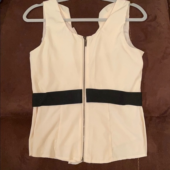 Blouse - Picture 2 of 4